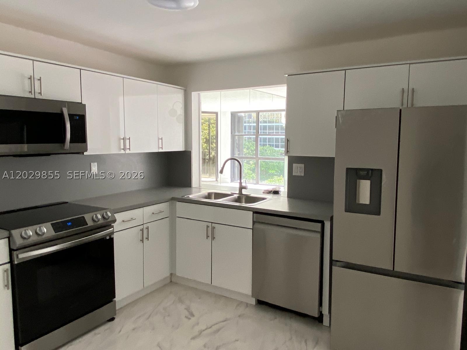 BRICKELL PLACE PHASE II C - Residential
