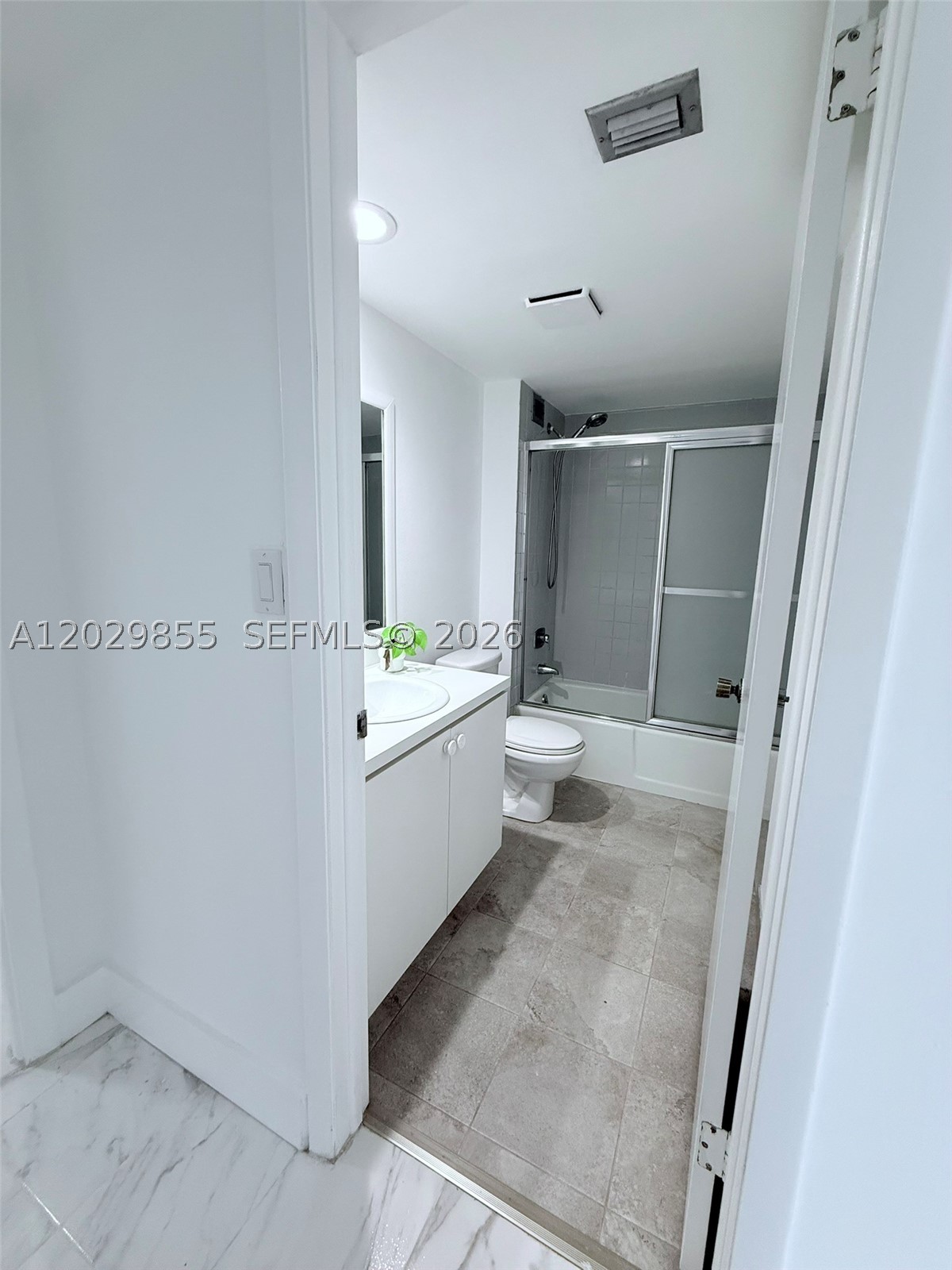 BRICKELL PLACE PHASE II C - Residential