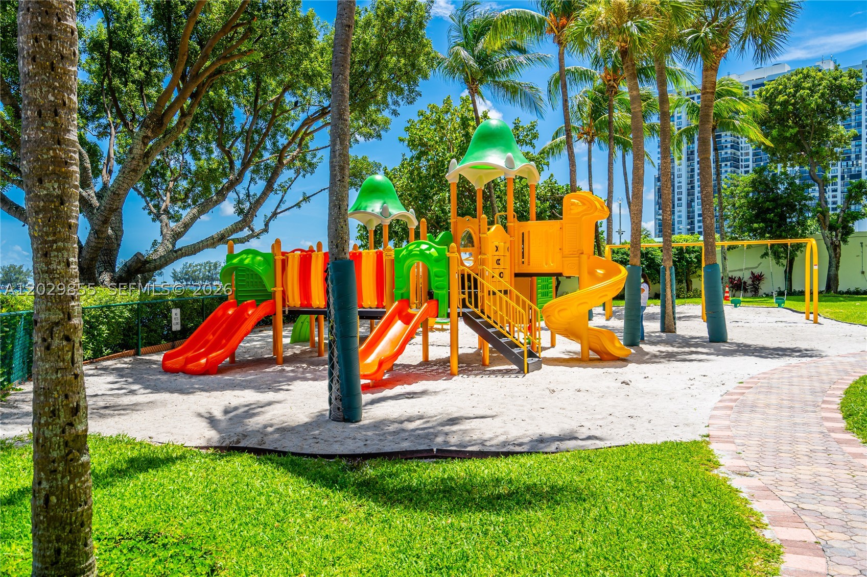 BRICKELL PLACE PHASE II C - Residential