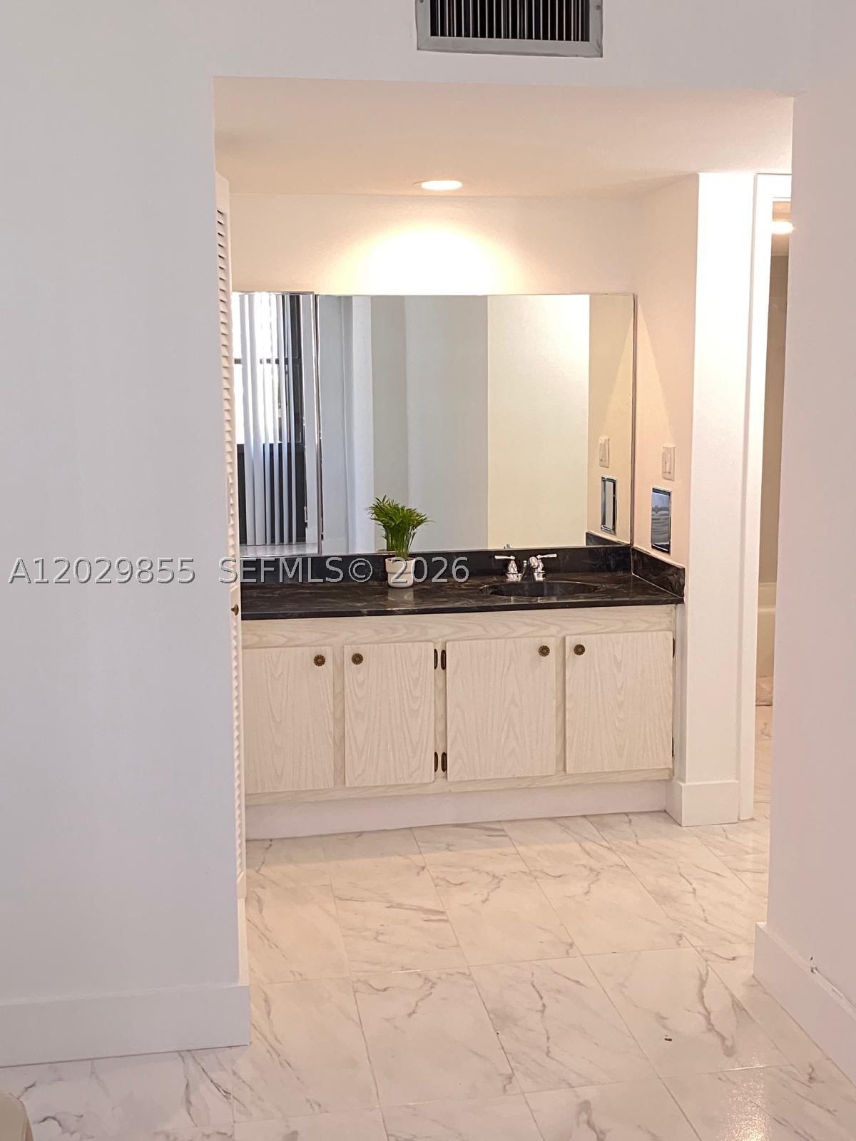 BRICKELL PLACE PHASE II C - Residential
