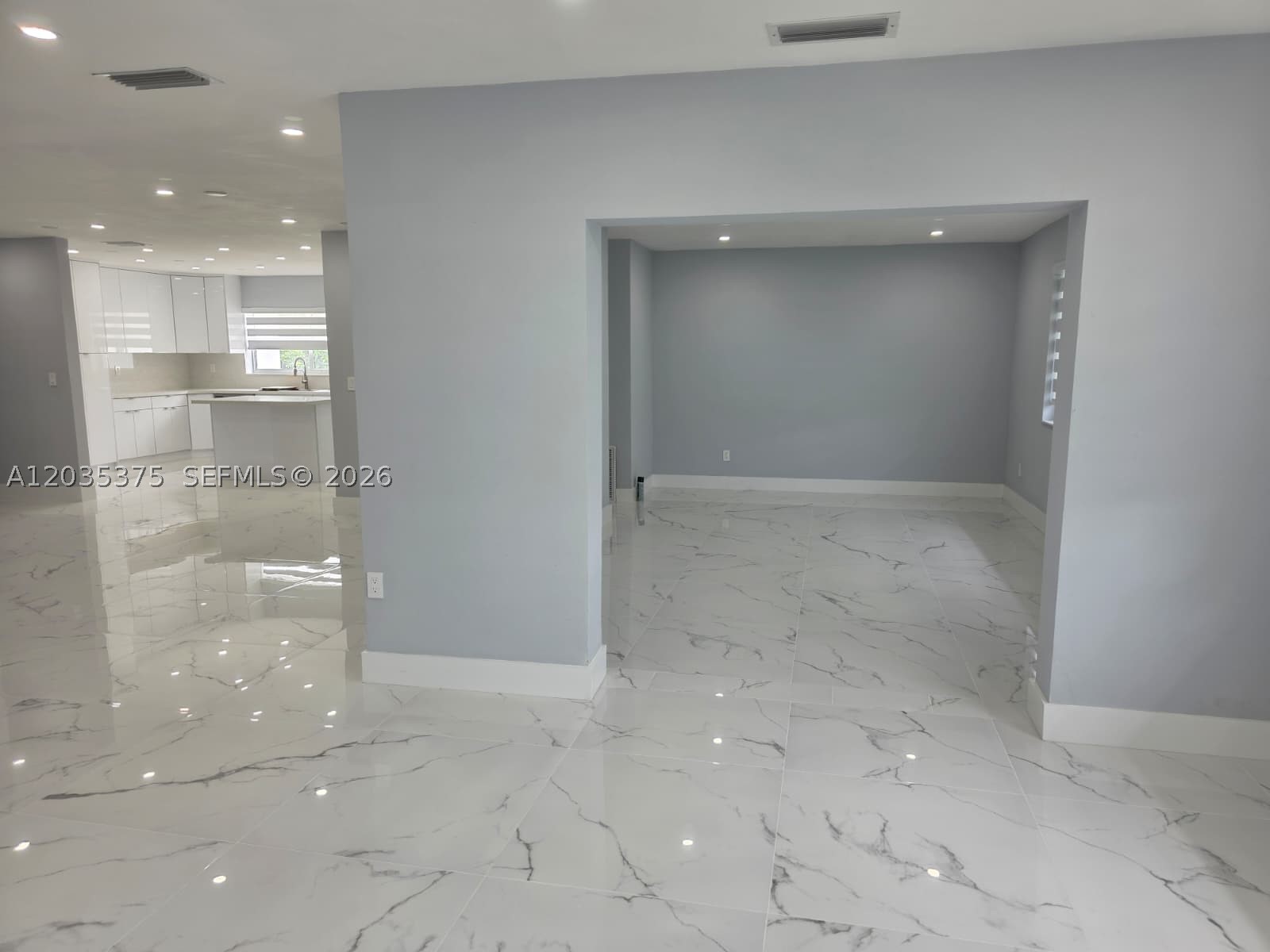 HOME OWNERS PARADISE - Residential
