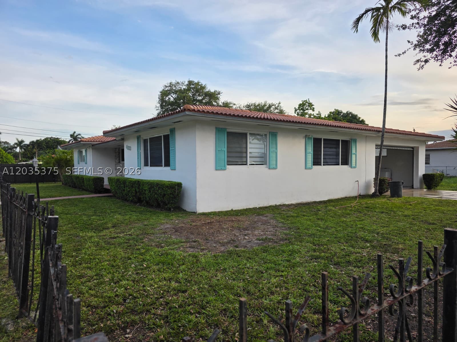 HOME OWNERS PARADISE - Residential
