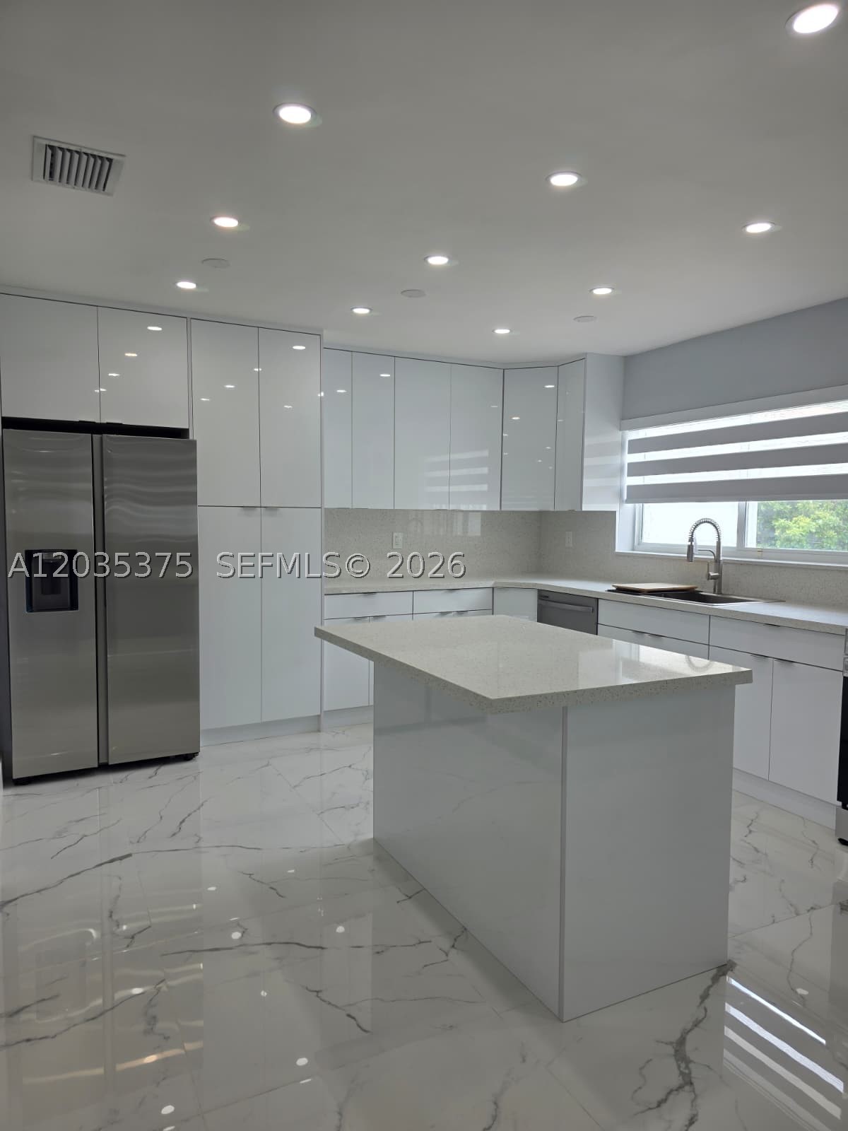 HOME OWNERS PARADISE - Residential