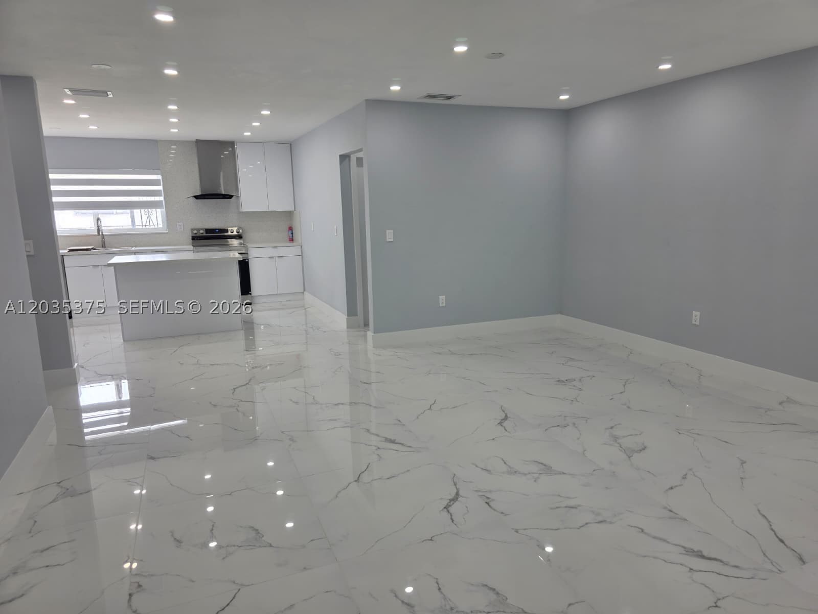 HOME OWNERS PARADISE - Residential