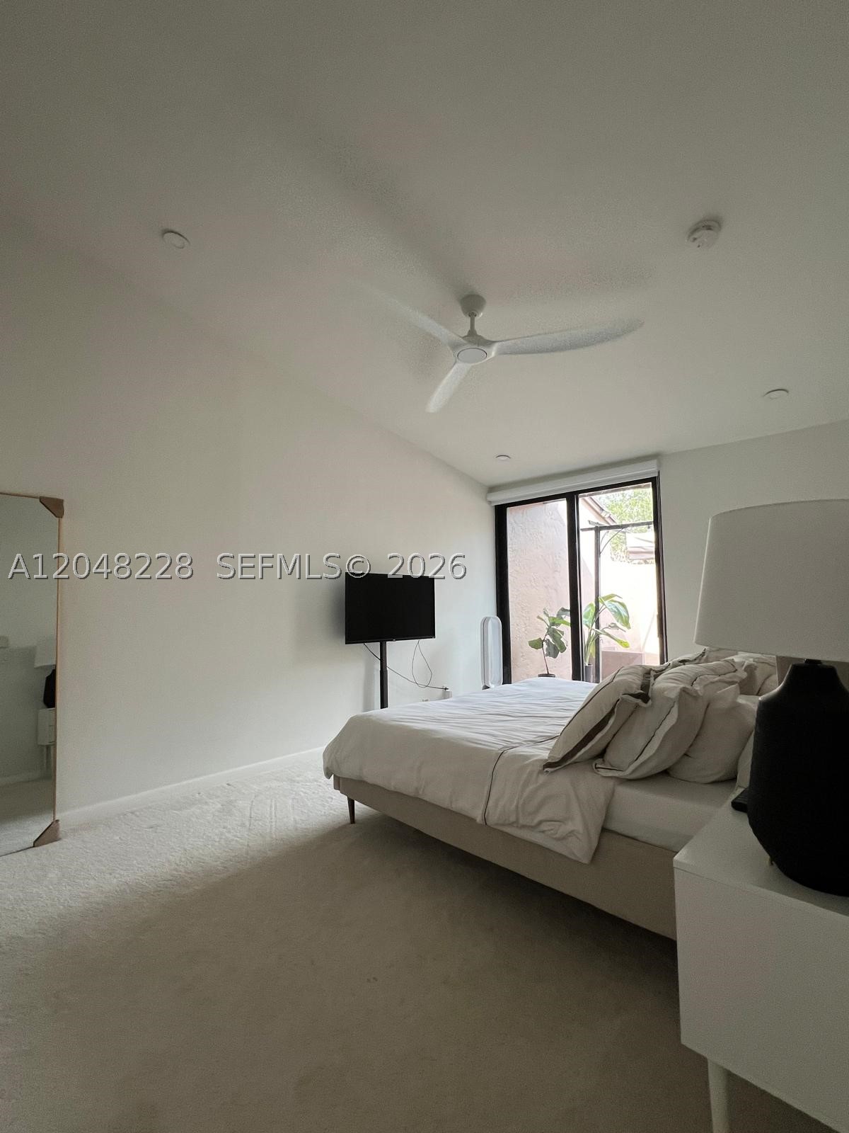 PEMBROKE LAKES SECTION SE - Residential Lease