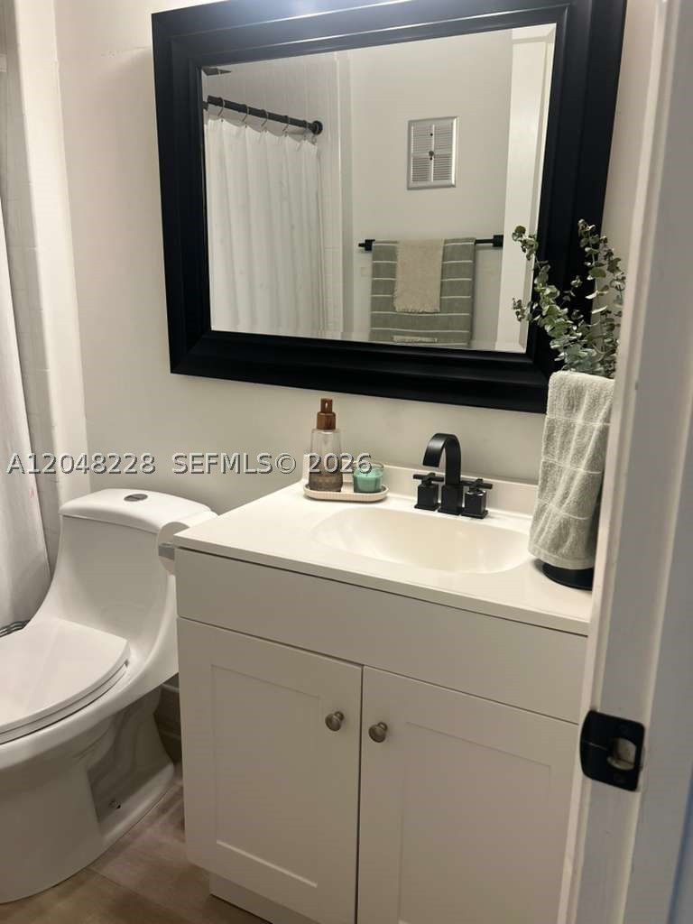 PEMBROKE LAKES SECTION SE - Residential Lease