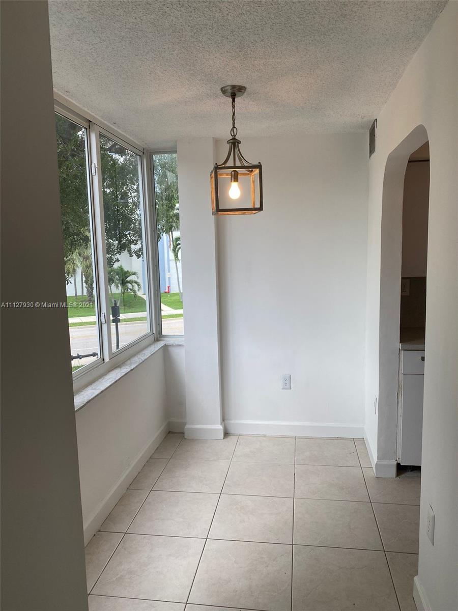 CARIBBEAN BREEZE CONDO - Residential