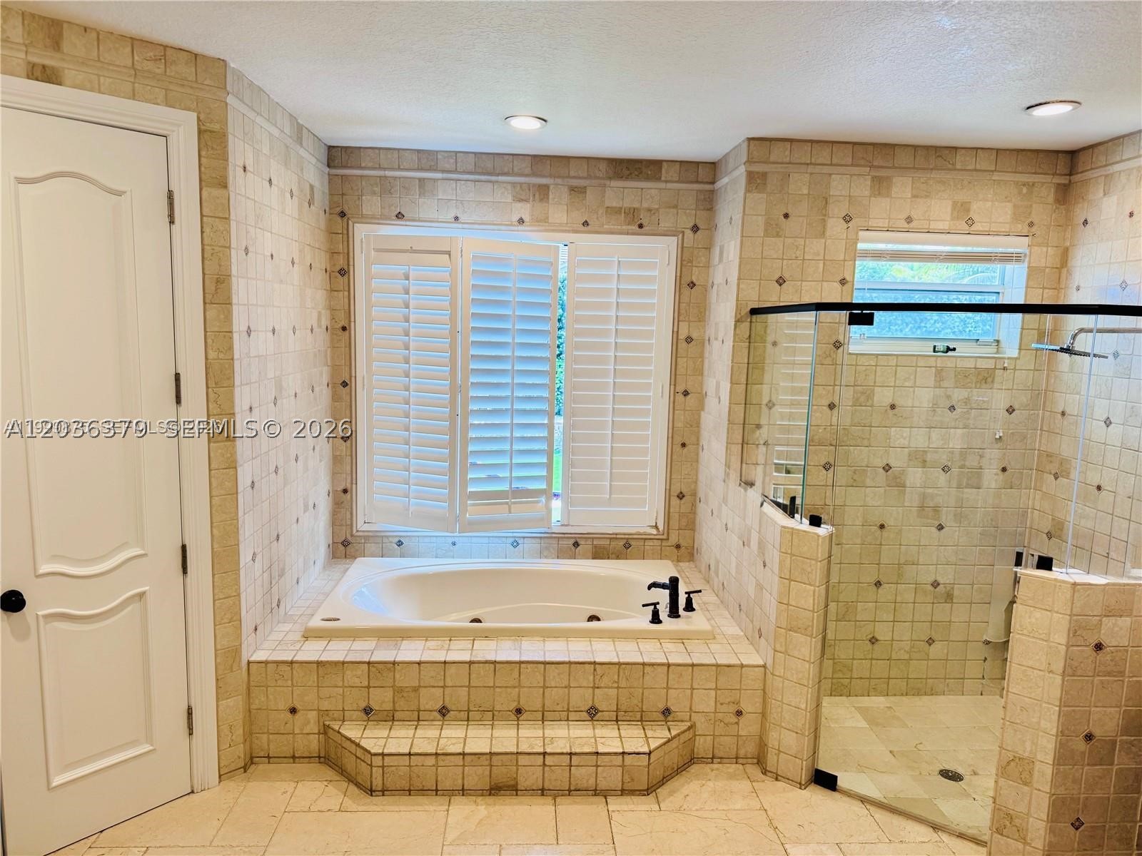 OAK RIDGE FALLS - Residential Lease