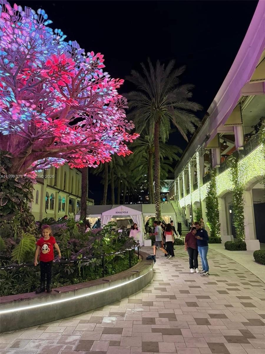 CRESTHAVEN VILLAS CONDO 2 - Residential
