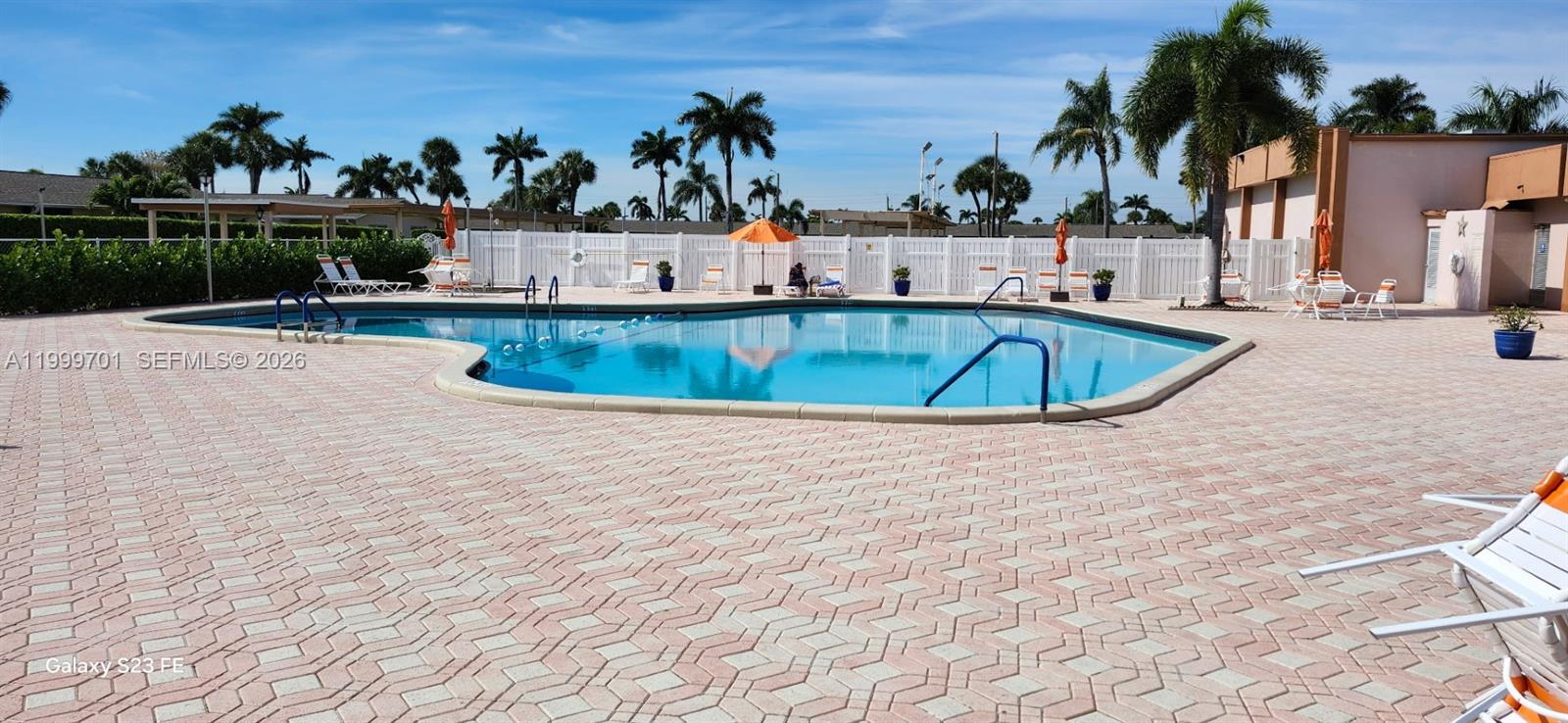 CRESTHAVEN VILLAS CONDO 2 - Residential