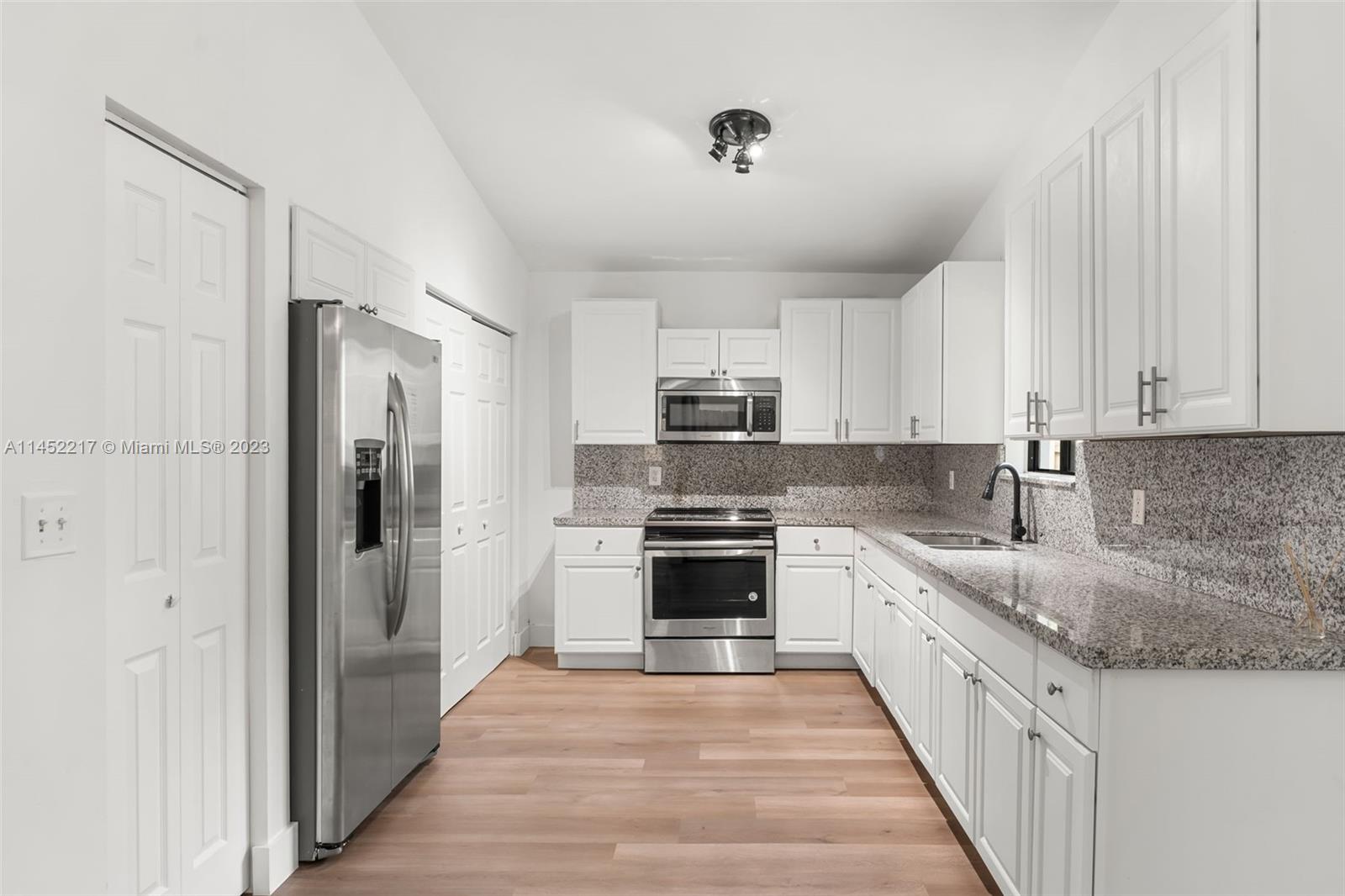 BISCAYNE VILLA HOMES SEC - Residential Lease