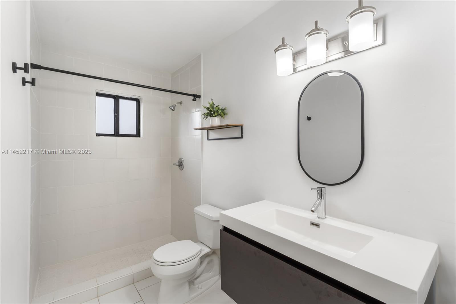 BISCAYNE VILLA HOMES SEC - Residential Lease