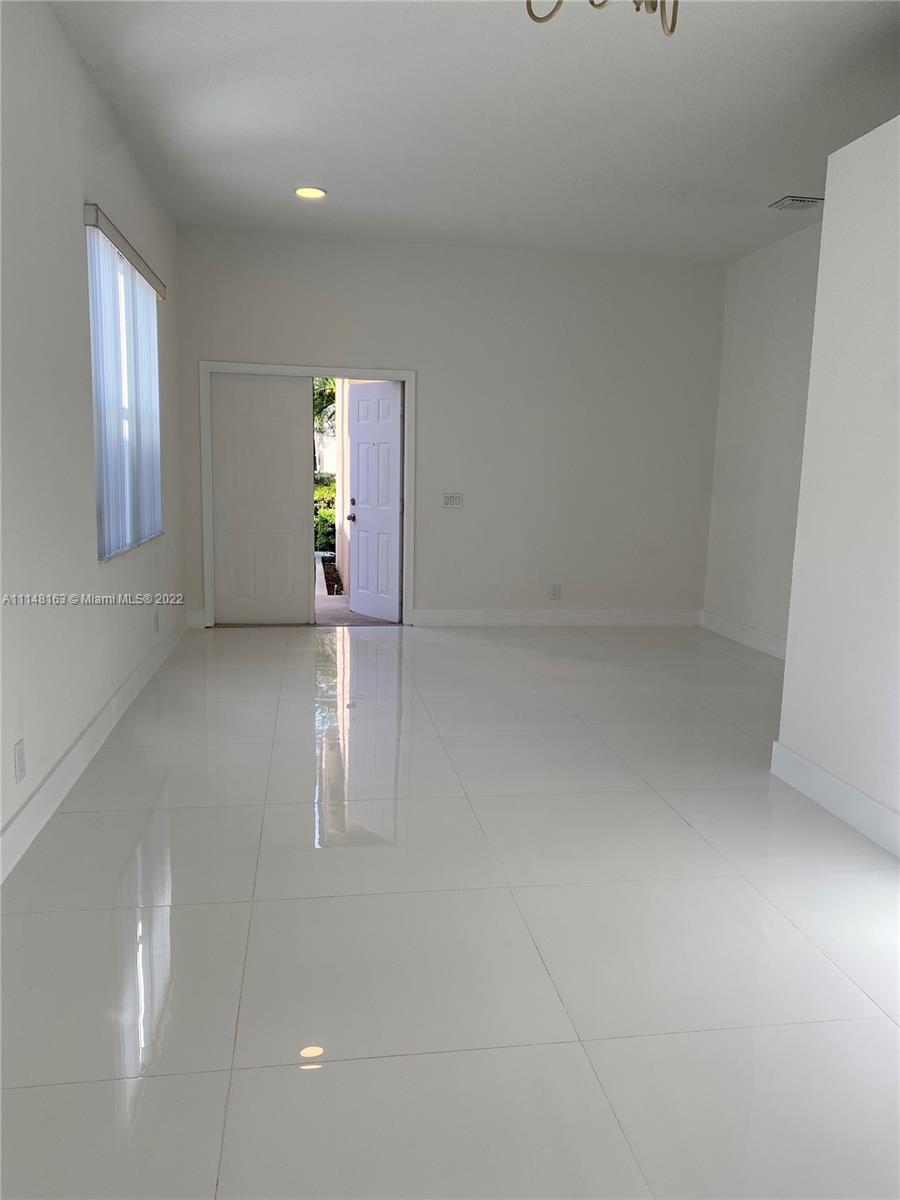 SECTOR 2-PARCELS 12 13 14 - Residential Lease