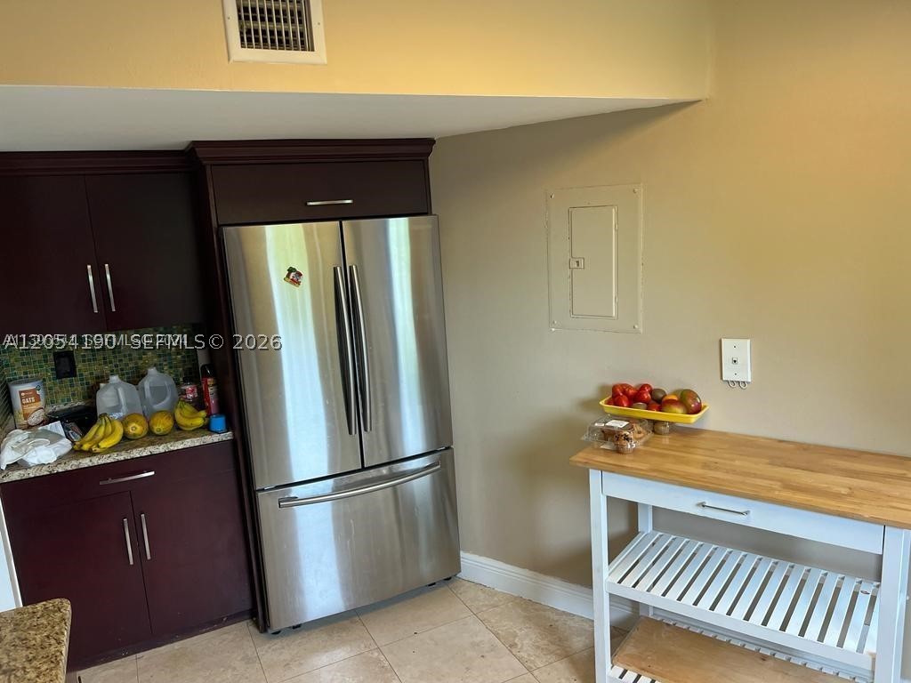 PARC CENTRAL AVENTURA SOU - Residential Lease