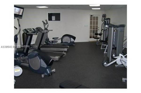 PARC CENTRAL AVENTURA SOU - Residential Lease