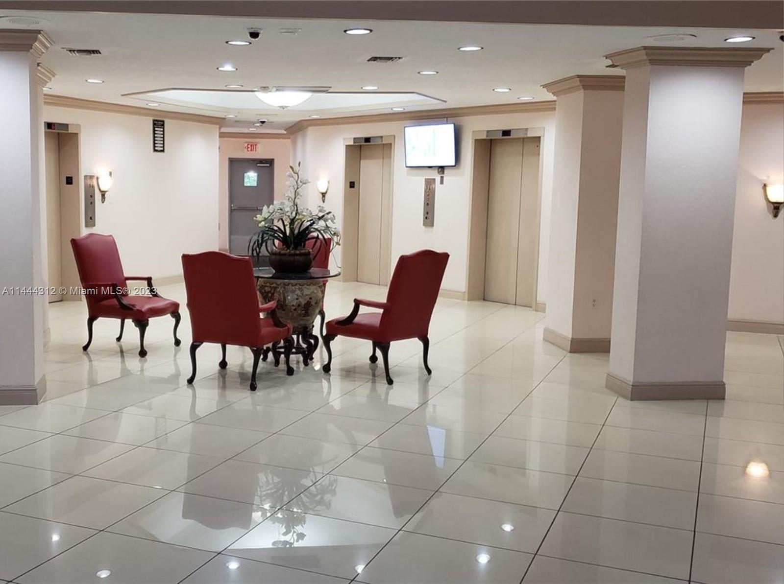 WILSHIRE CONDO - Residential Lease