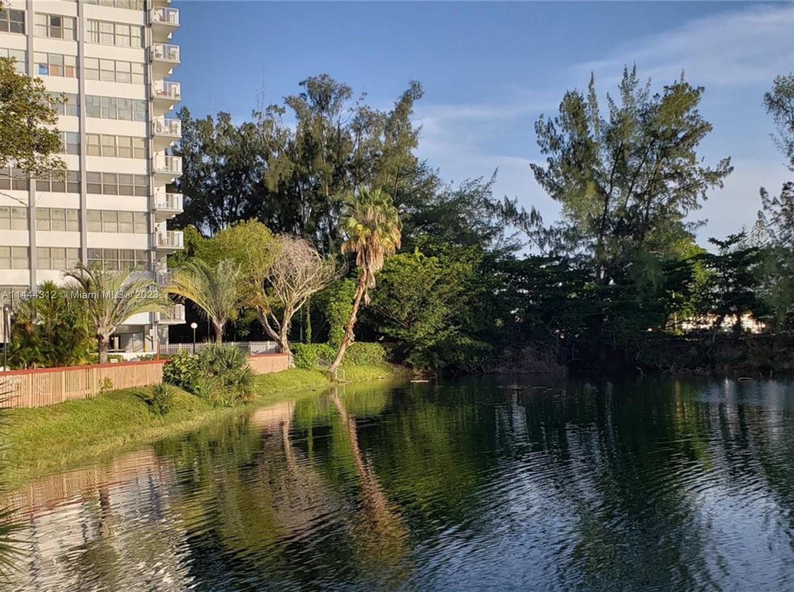WILSHIRE CONDO - Residential Lease