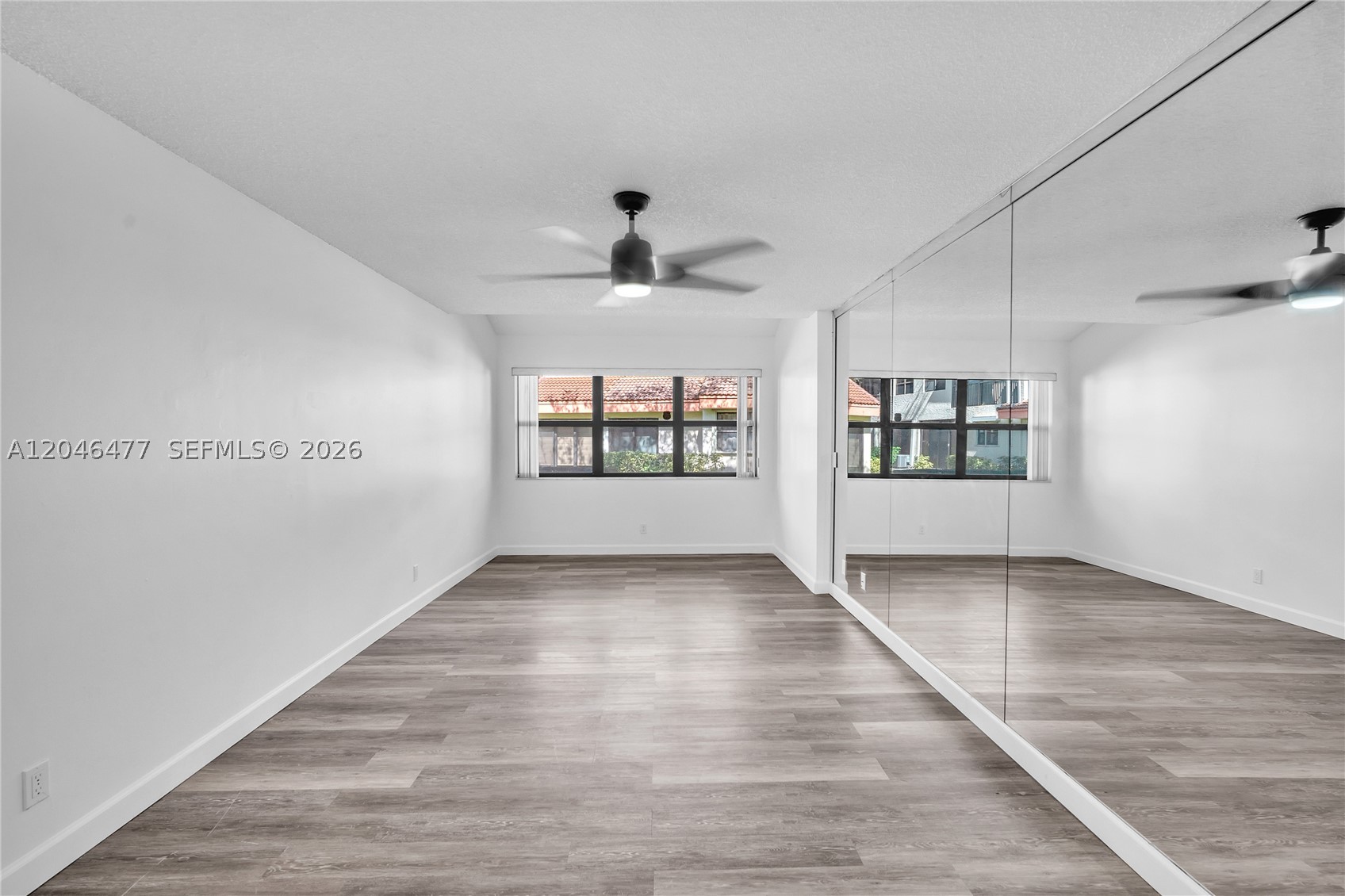 EMERALD OAKS 2 CONDO - Residential