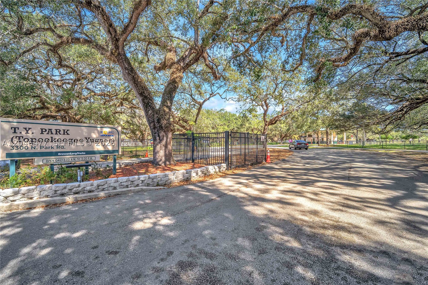 EMERALD OAKS 2 CONDO - Residential