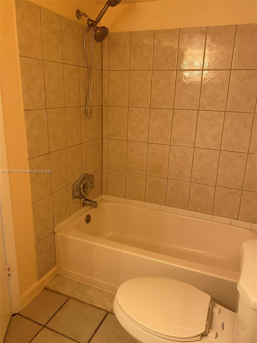 LA PLACIDA SECTION 1 COND - Residential