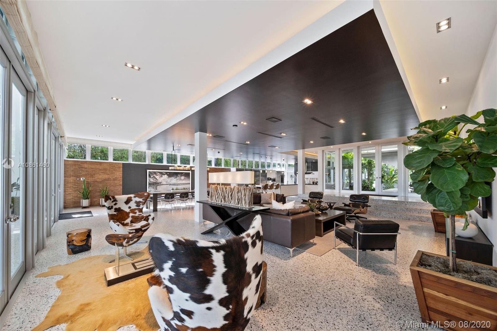SURPRISE POINT - Residential