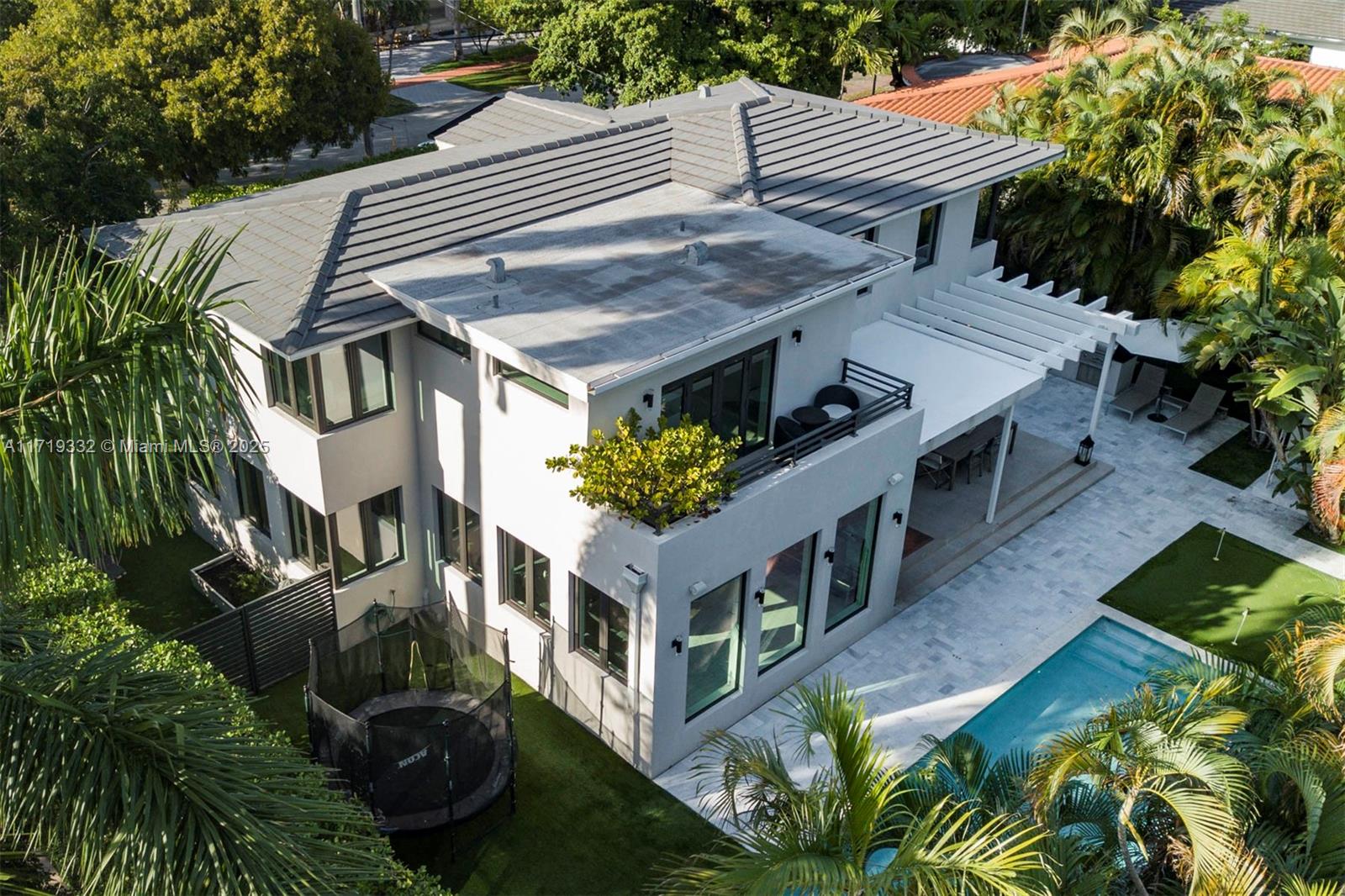 NAUTILUS EXTENSION 5TH - Residential