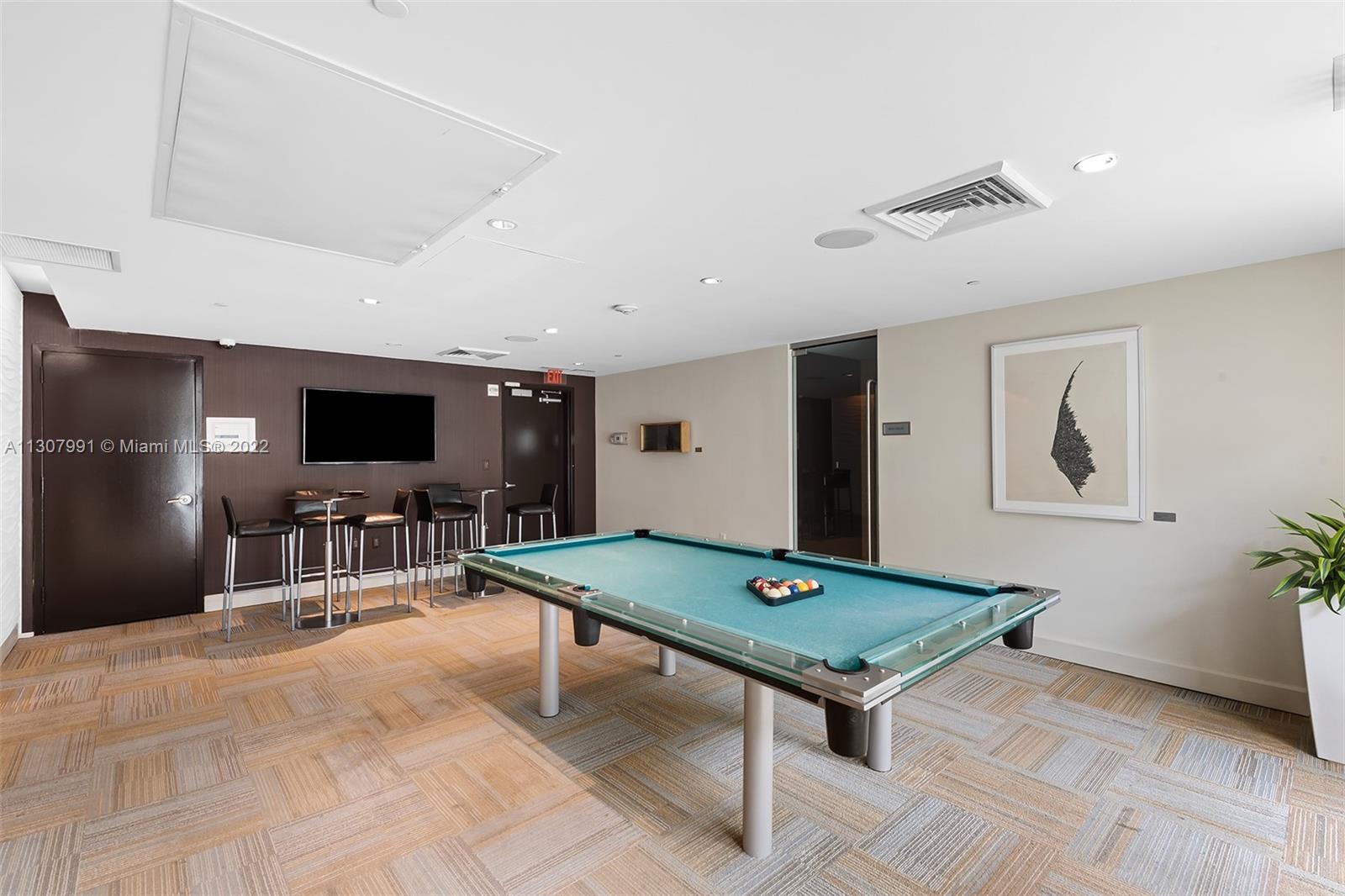 THE PLAZA 901 BRICKELL CO - Residential Lease