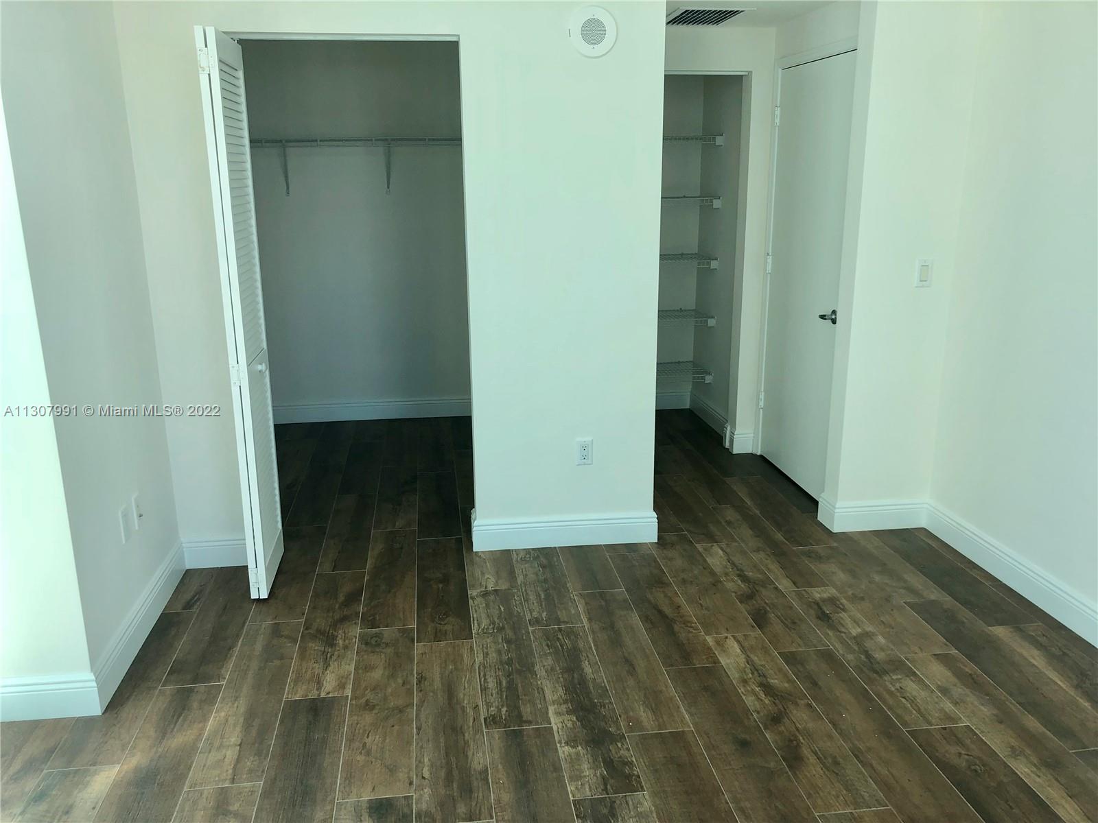 THE PLAZA 901 BRICKELL CO - Residential Lease