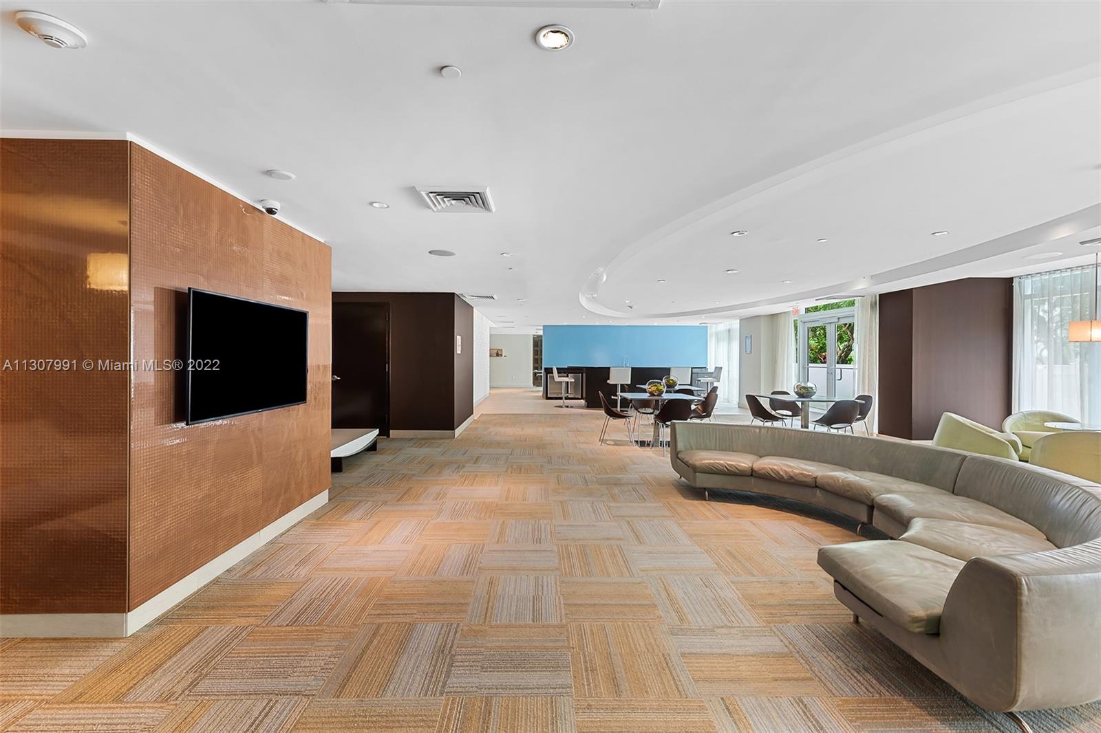 THE PLAZA 901 BRICKELL CO - Residential Lease