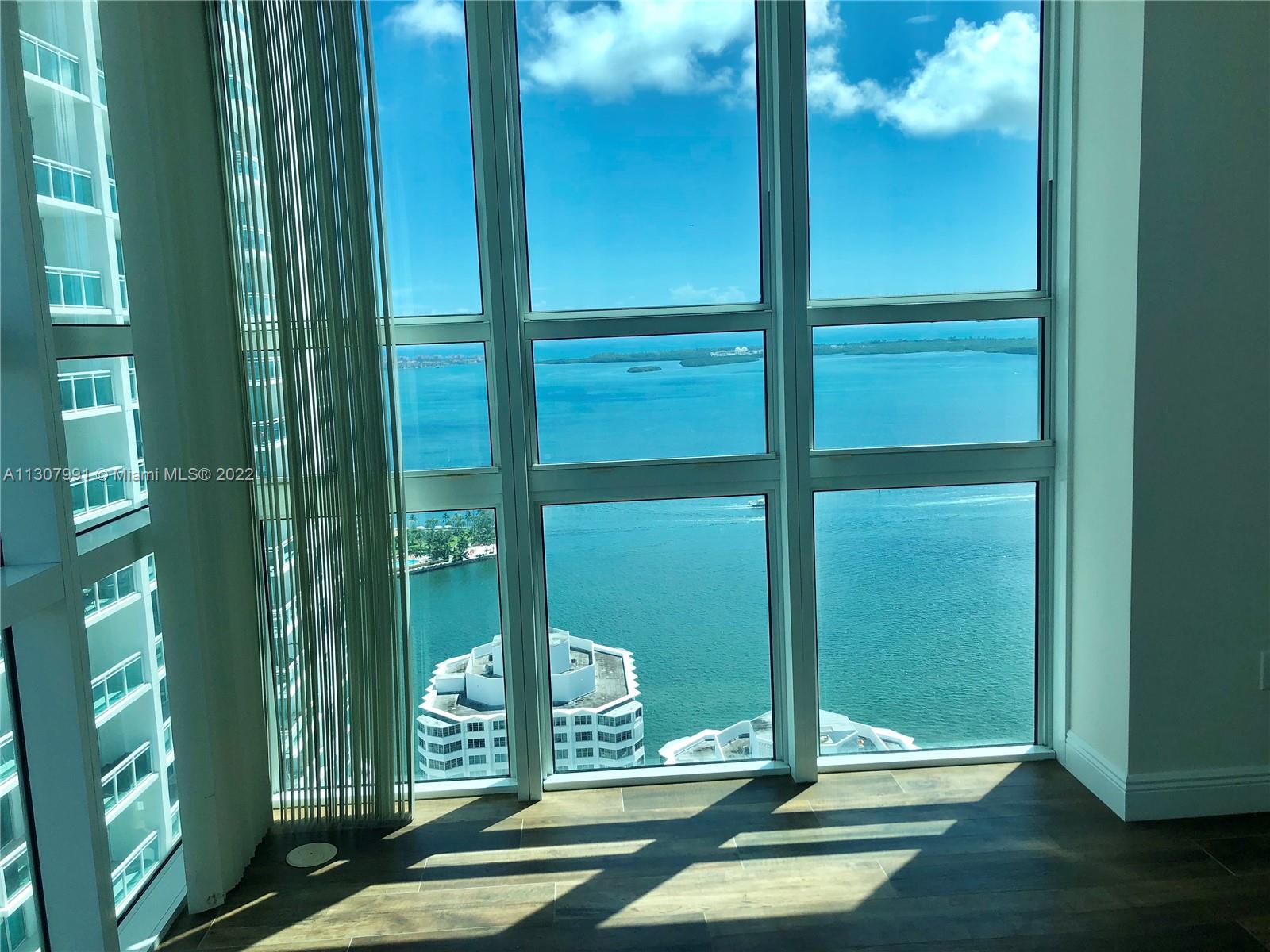THE PLAZA 901 BRICKELL CO - Residential Lease
