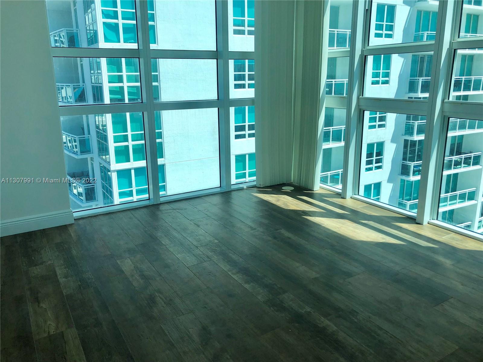 THE PLAZA 901 BRICKELL CO - Residential Lease