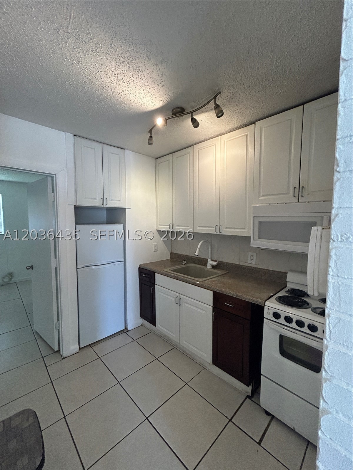 PROGRESSO - Residential Lease