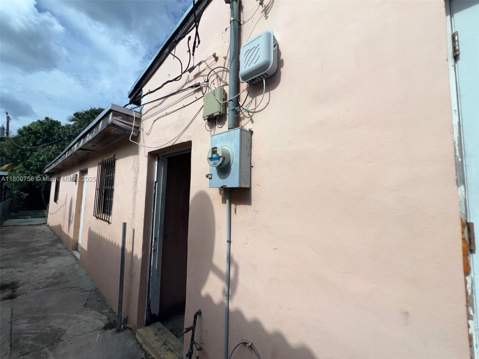 THE TROPICS AMD PLAT - Residential