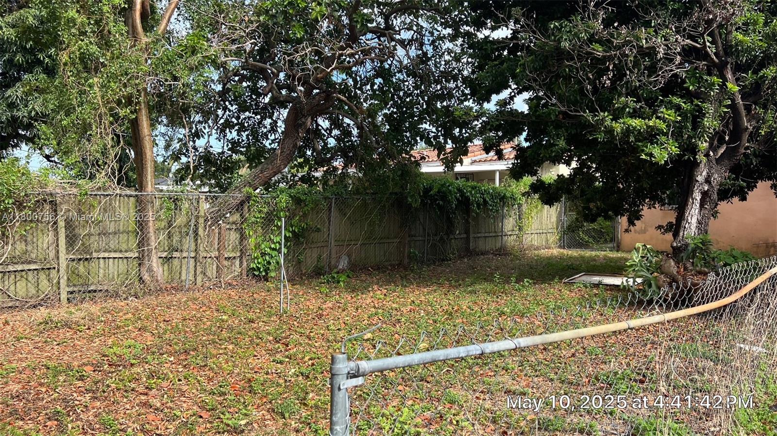 THE TROPICS AMD PLAT - Residential
