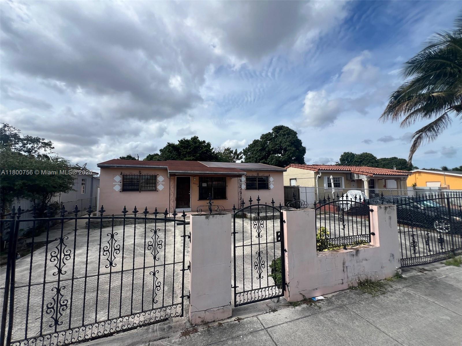THE TROPICS AMD PLAT - Residential