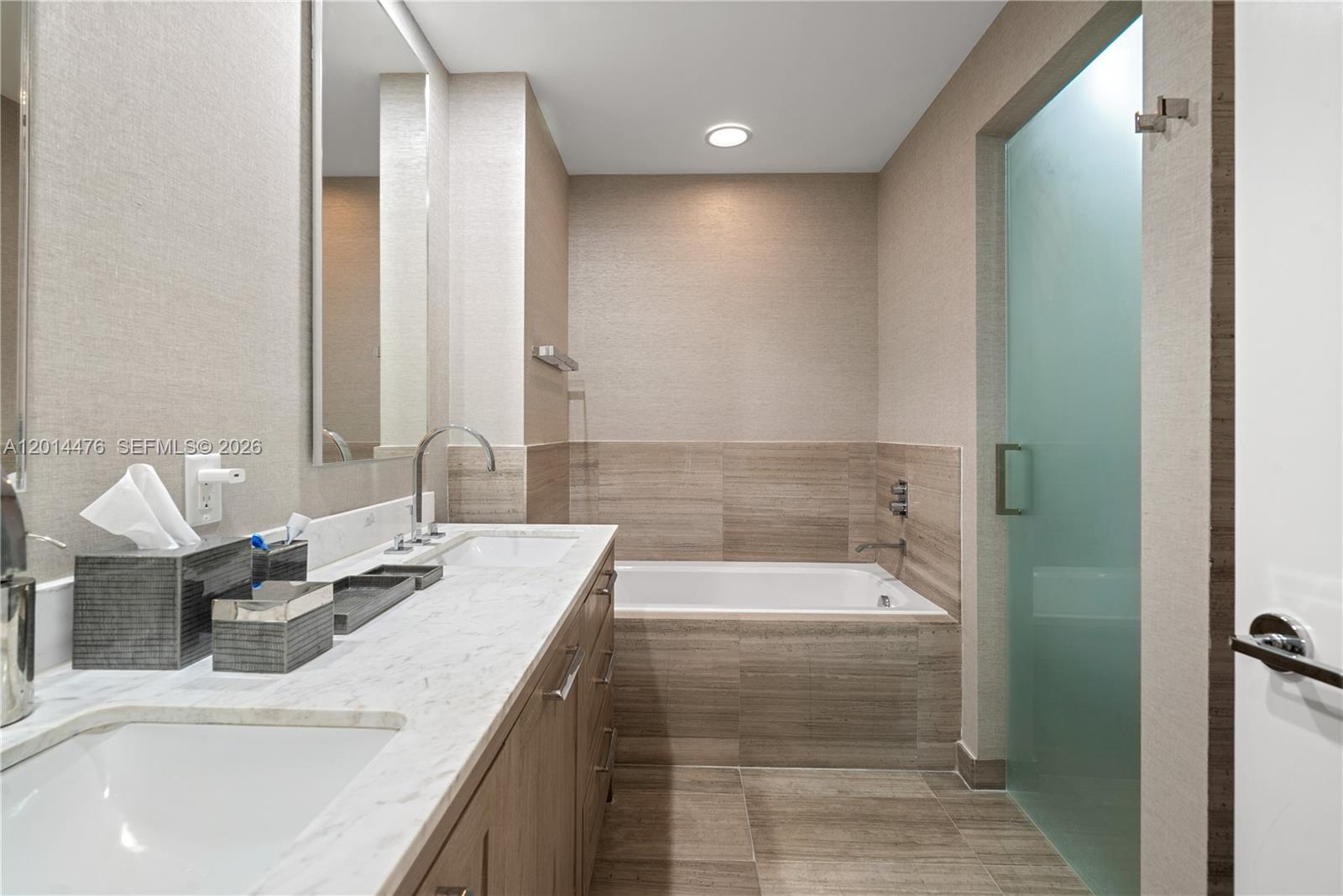 OCEANA KEY BISCAYNE CONDO - Residential