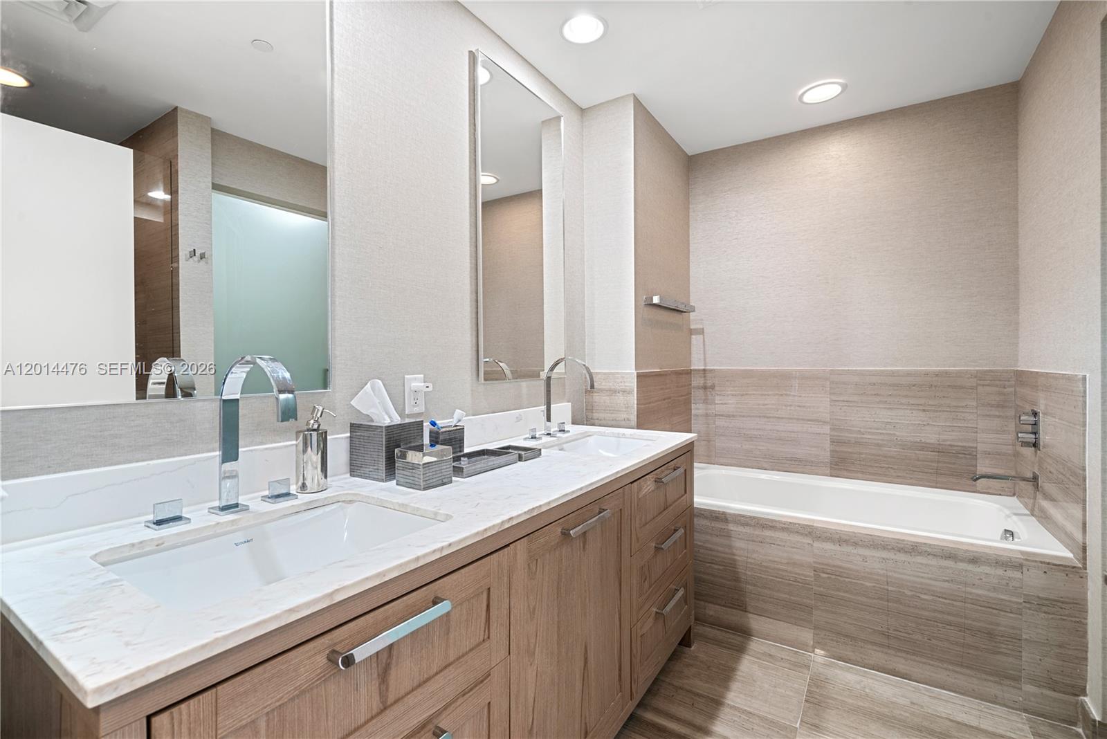 OCEANA KEY BISCAYNE CONDO - Residential