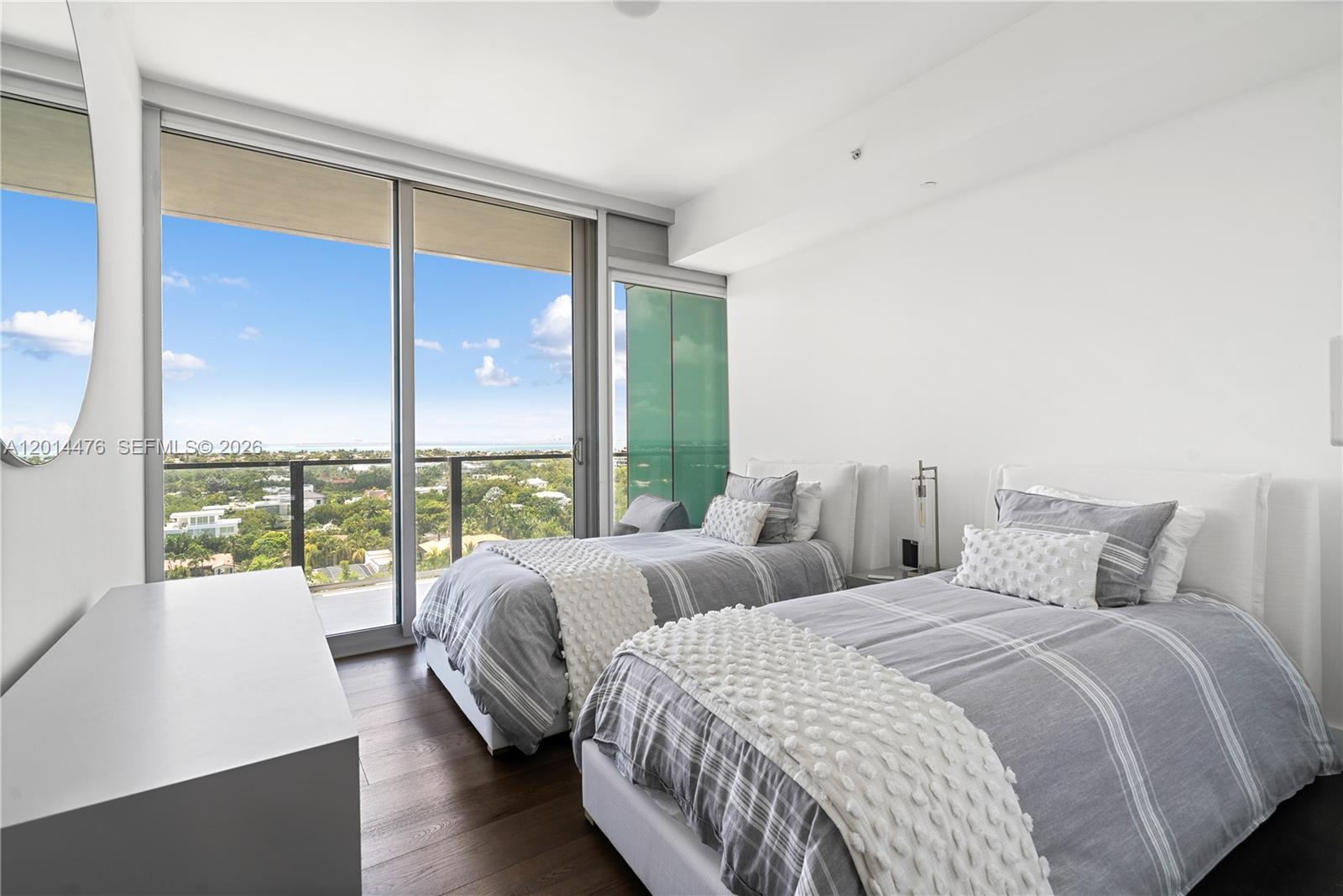 OCEANA KEY BISCAYNE CONDO - Residential