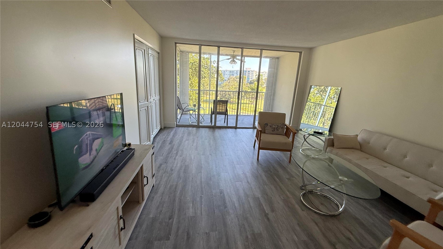 PALM-AIRE CC 31 - Residential