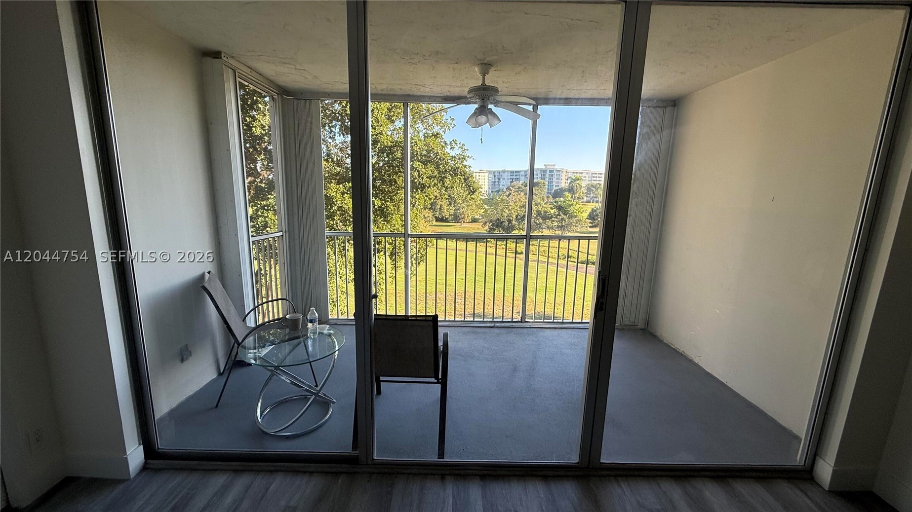 PALM-AIRE CC 31 - Residential