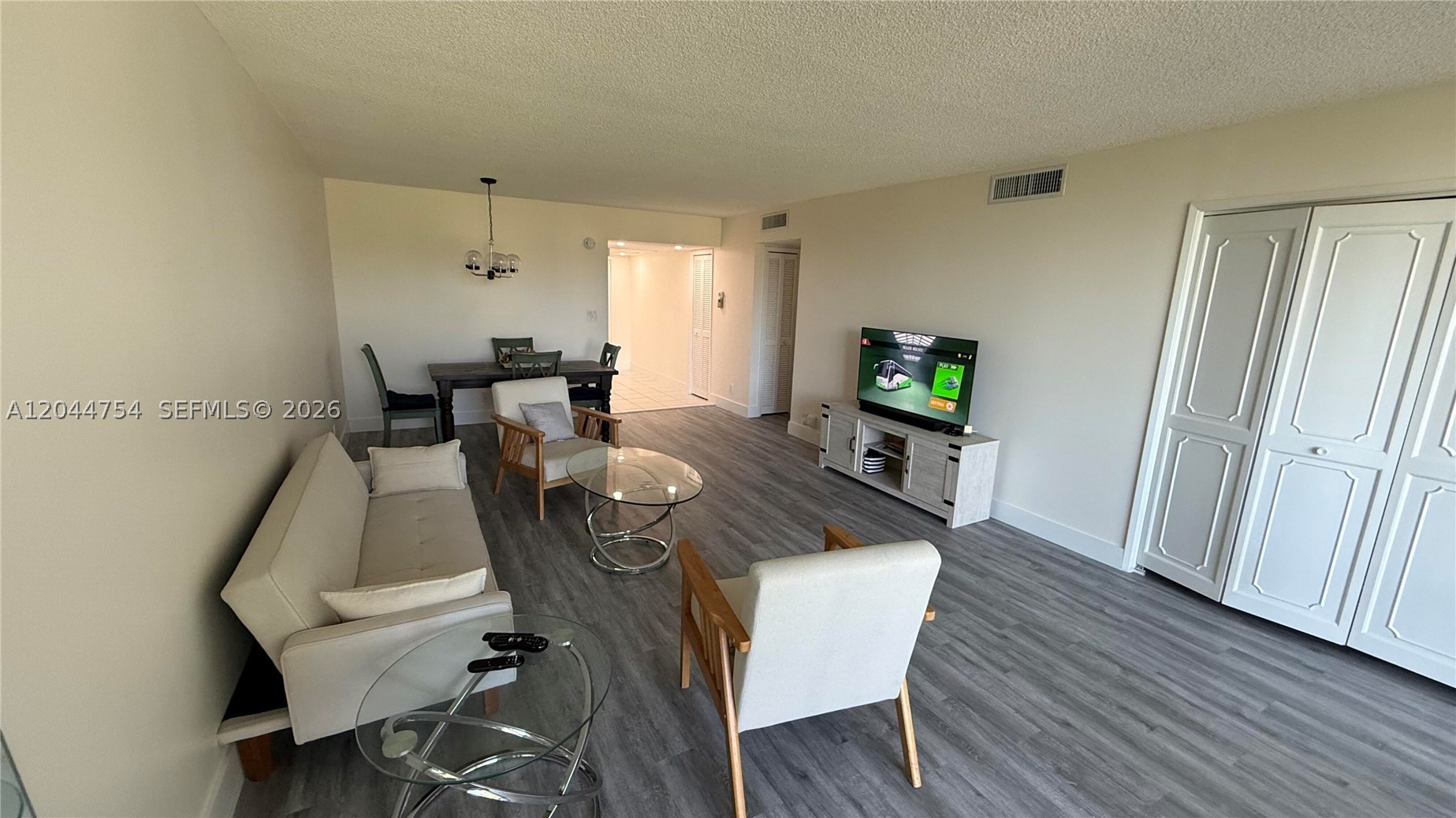 PALM-AIRE CC 31 - Residential