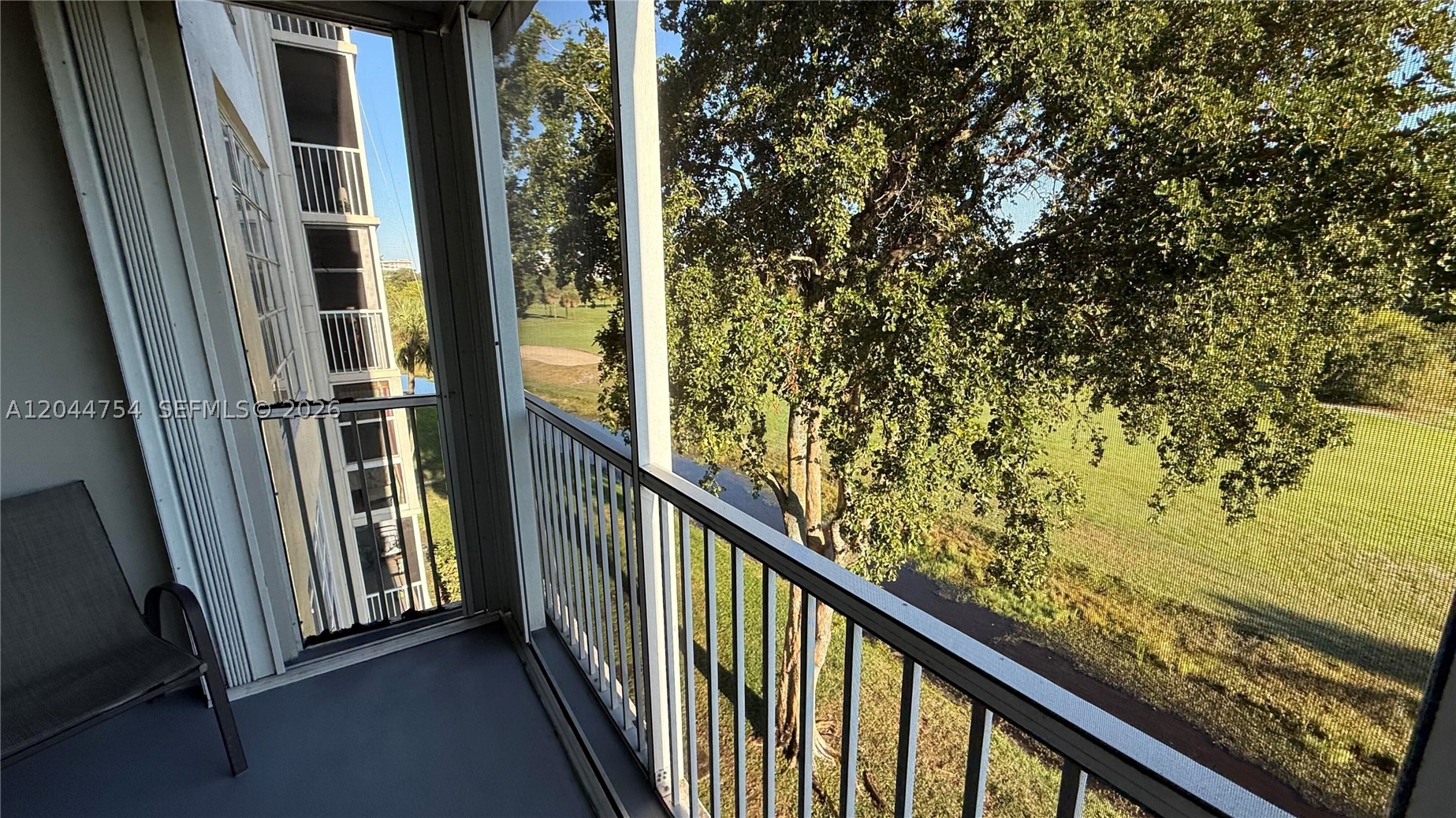 PALM-AIRE CC 31 - Residential