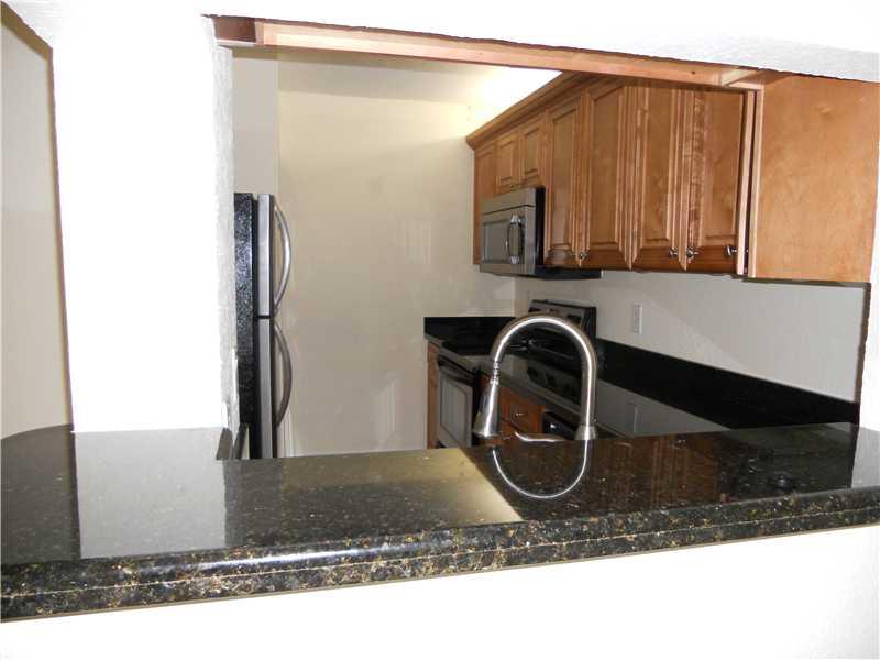 CORAL SPRINGS ESTATE TOWN - Residential Lease