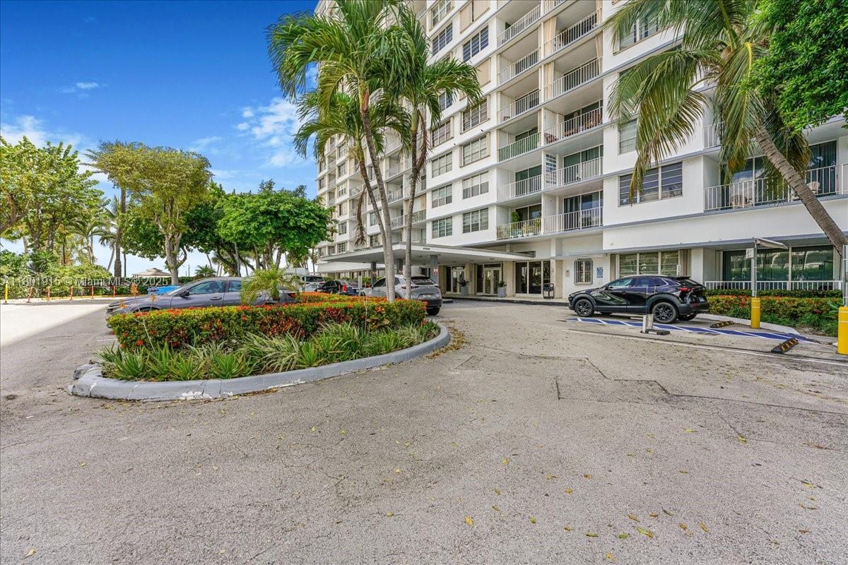Kennedy House Condo - Residential