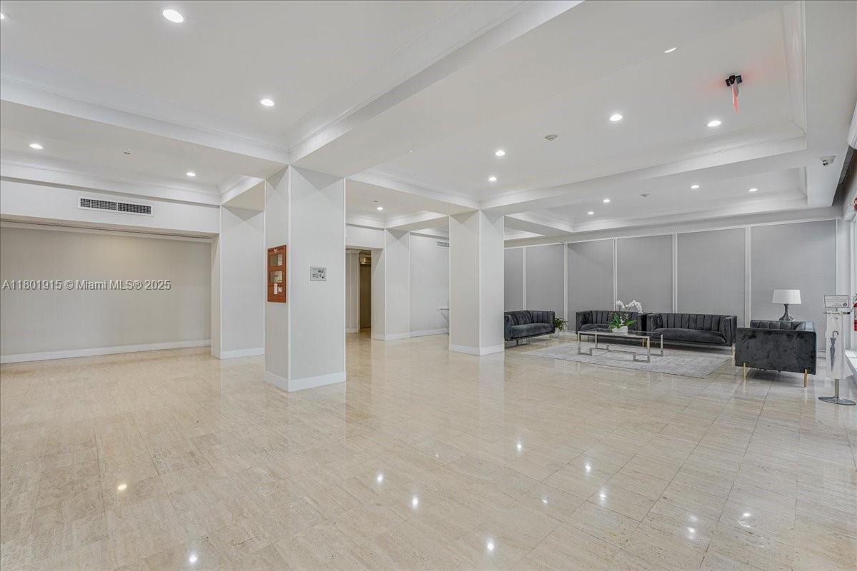 Kennedy House Condo - Residential