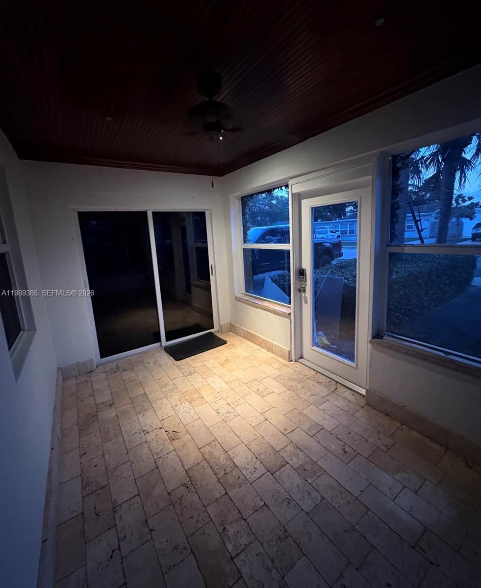 LAKEWAY - Residential