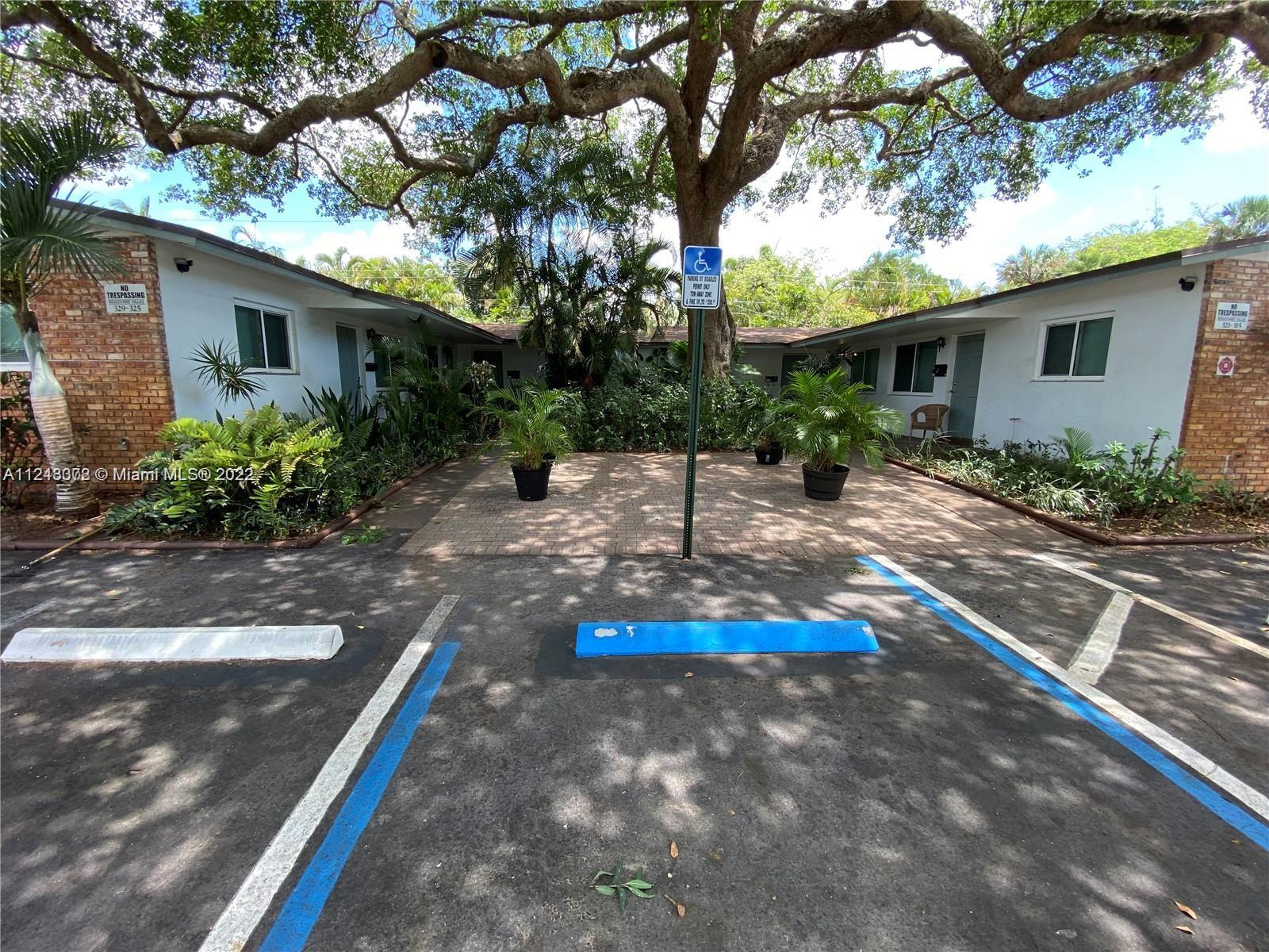 BOULEVARD VILLAS - Residential Lease