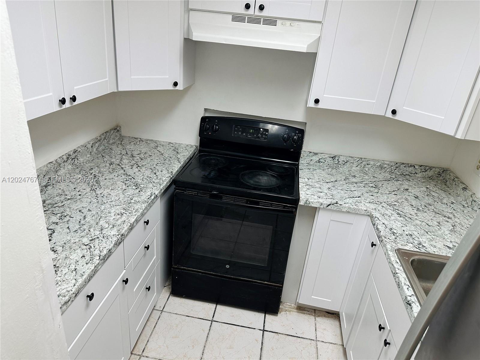 Spacious first-floor apartment centrally located in the heart of Miami. This unit features a recently renovated kitchen, assigned parking, and on-site laundry facilities in the building. Need extra parking? A second space may be available for rent for only $50/month. Additional parking options are also available directly across the street through city rental spaces. Conveniently located near shopping, dining, schools, and major highways. Fast and easy approval process. Move-in requires first month’s rent and one security deposit.