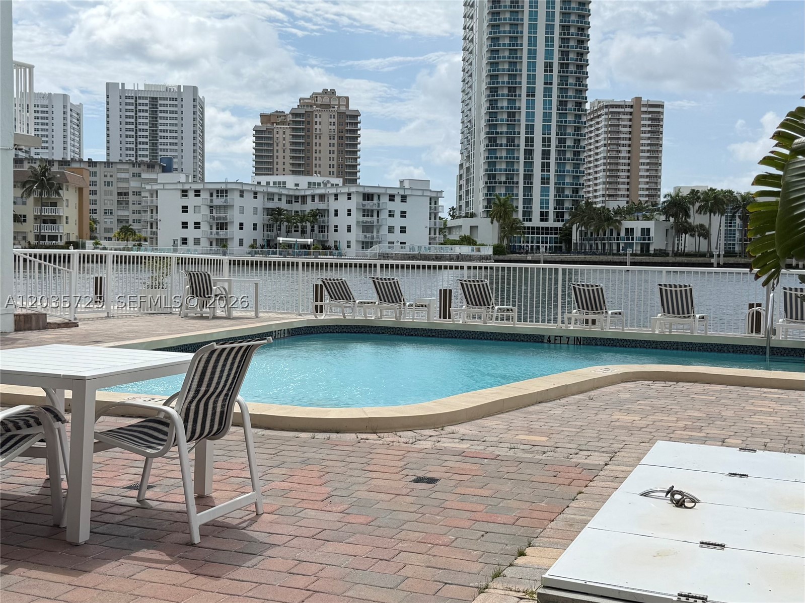 DORSEY ARMS CONDO - Residential