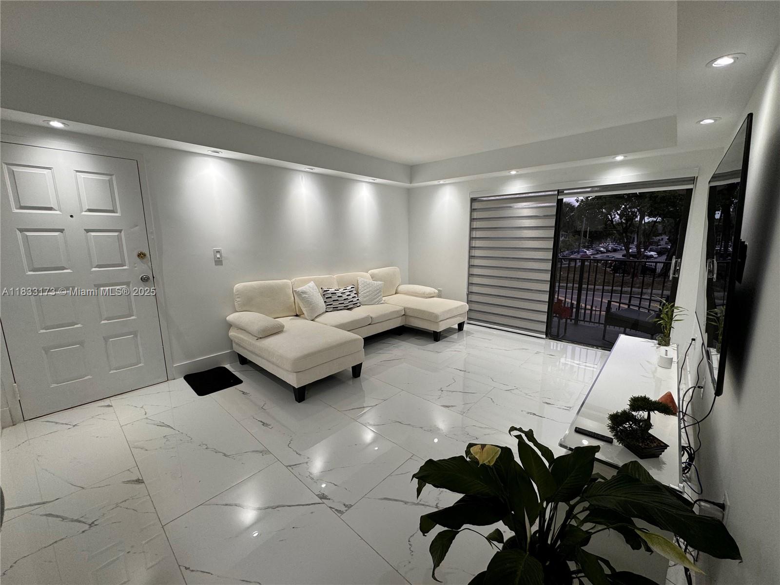 VILLA BELLINI CONDO - Residential